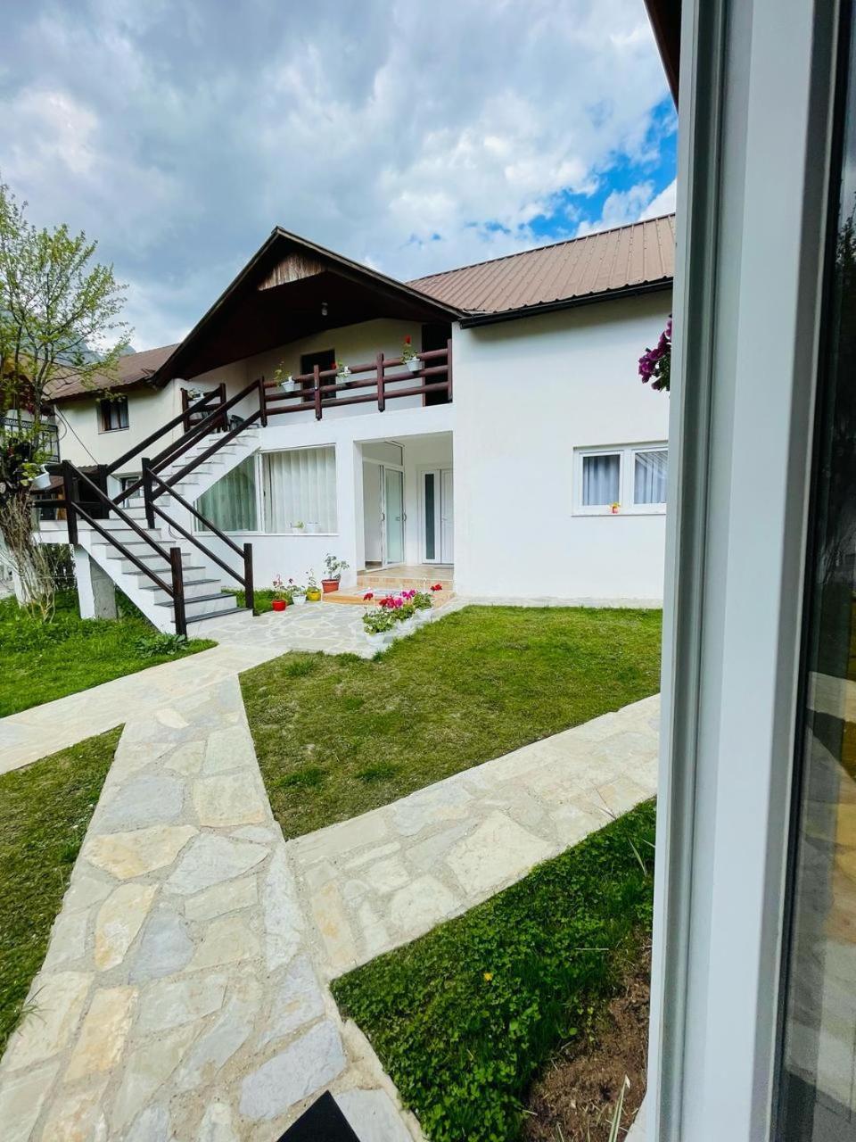Bujtina Arlindi Bed & Breakfast Valbone Luaran gambar